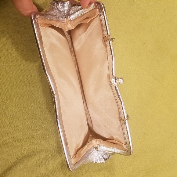 90s Shiny Silver Clutch Bow Purse - Picture 3 of 5